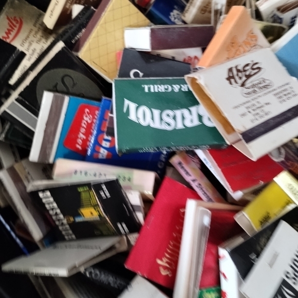 Lot Batch of 50 Vintage Matchbooks - Picture 4 of 6